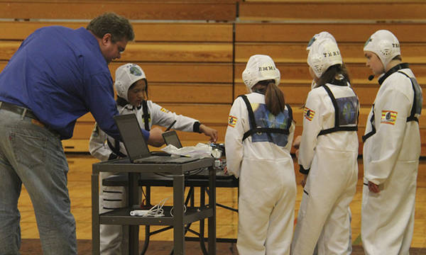 WOW: One small step for man … one giant leap for some Forks fifth-graders!