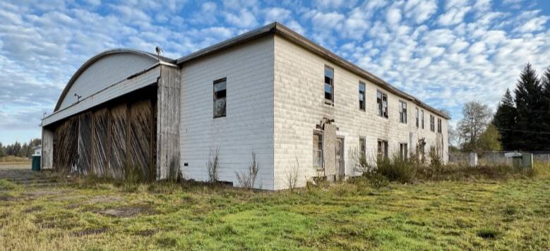 The ProtoGen Inc. report stated that the hangar is an ideal location for a resilient microgrid due to the space available, the recently updated electrical service, and the versatility of the structure to shelter both people and equipment in case of an emergency. Photo ProtoGen Inc.