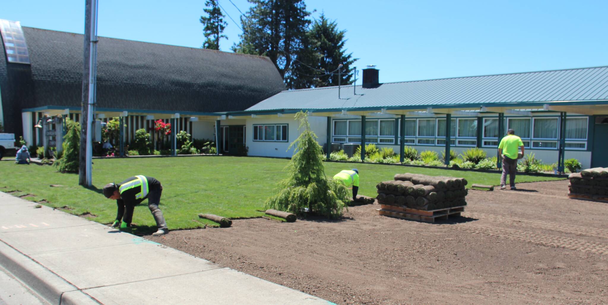 Through some crazy spring weather, the new turf project at the Congregational Church is completed. In addition to the new turf, a watering system was also installed. Last Friday Jerry Leppell and crew were seen here placing the last of the turf.
1 Peter 1:24-25 King James Version (KJV)
For All flesh is as grass, And all the glory of man as the flower of grass. The grass withereth, and the flower thereof falleth away: But the word of the Lord endureth for ever. Photo Christi Baron