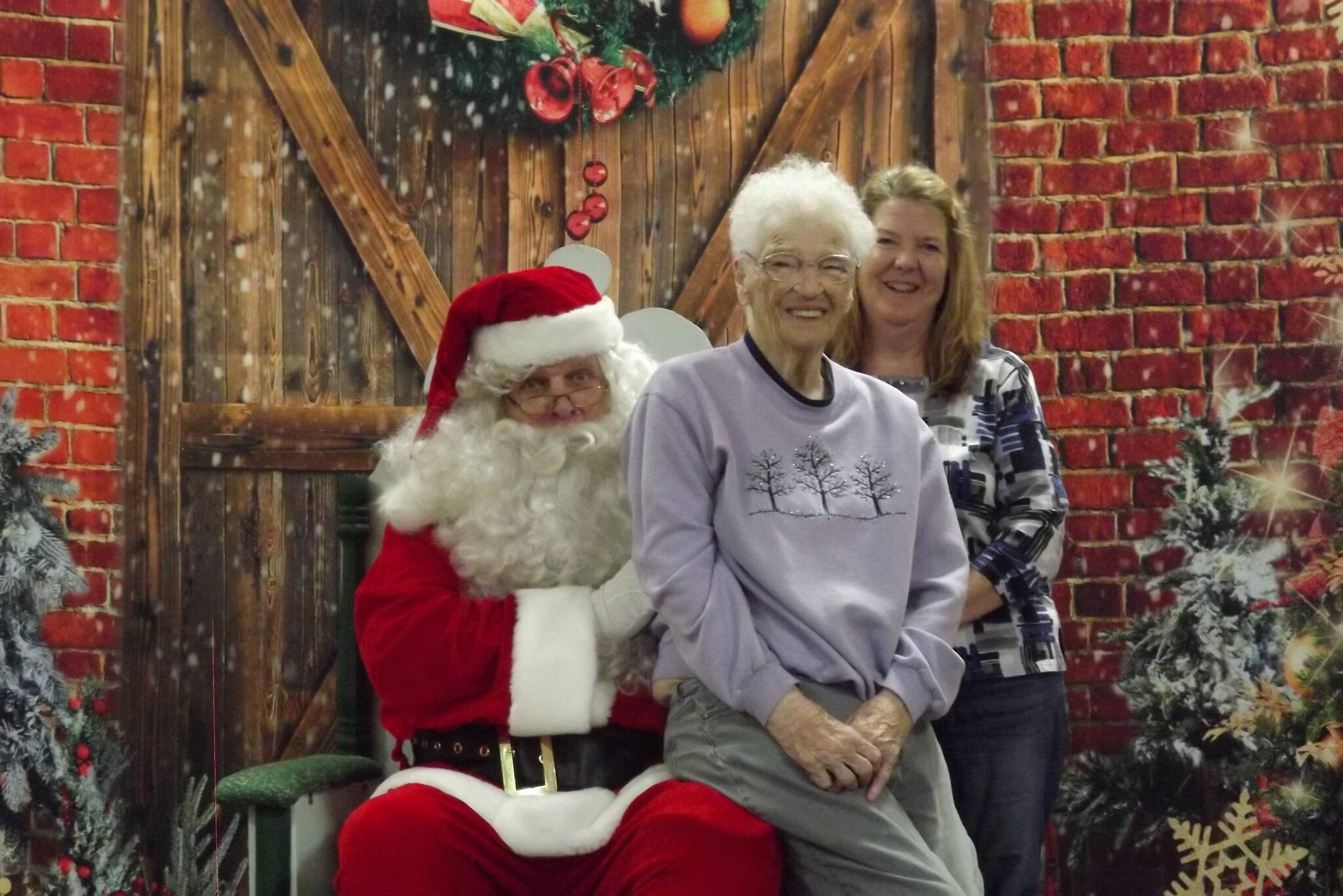 Many Santa fans of all ages attended the annual Breakfast with Santa on Saturday, Dec. 7 at the Congregational Church. Over 100 people also got their photo taken with Santa. This annual event is a joint activity between the church and WEBPA. | Submitted photo